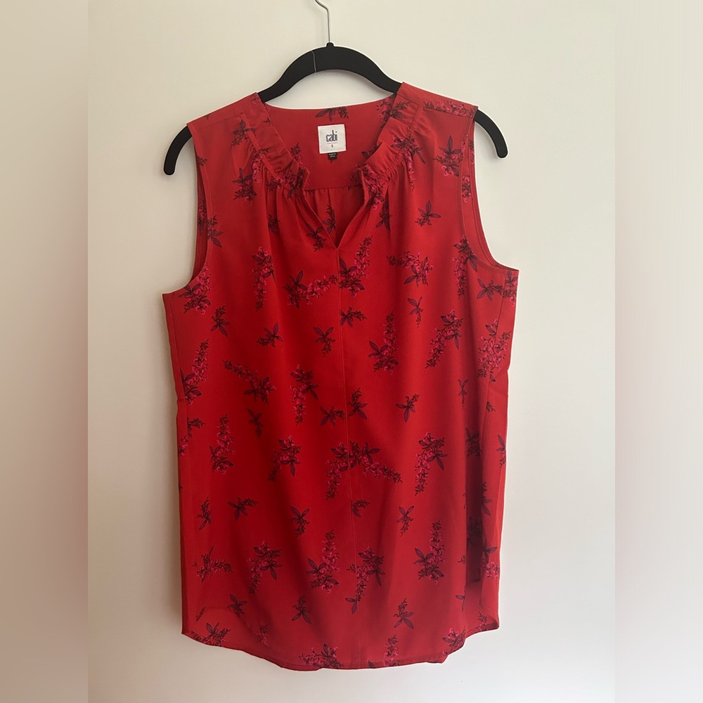 Cabi #5222 small red fierce fliral sleeveless top